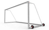 Achteraanzicht van het aluminium voetbaldoel met wielen voor eenvoudige verplaatsing. Ideaal voor trainingen en kinderen, robuust en weerbestendig.
