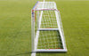 Klein aluminium voetbaldoel van 300x100cm met net, geplaatst op een kunstgrasveld. Robuust en weerbestendig voor intensief gebruik.