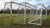 Vergelijking van metalen, stalen en aluminium voetbaldoelen in verschillende kleuren en afmetingen op het veld.