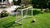 Mini voetbaldoelen in een tuin, met tips voor onderhoud en bescherming tegen het weer.