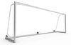 Groot aluminium voetbaldoel van 732x244cm met drie wielen voor eenvoudige verplaatsing. Stevig en weerbestendig, ideaal voor officiële wedstrijden.